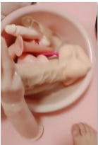姐妹用了好东西，爽到一整天下不了床！ 海报