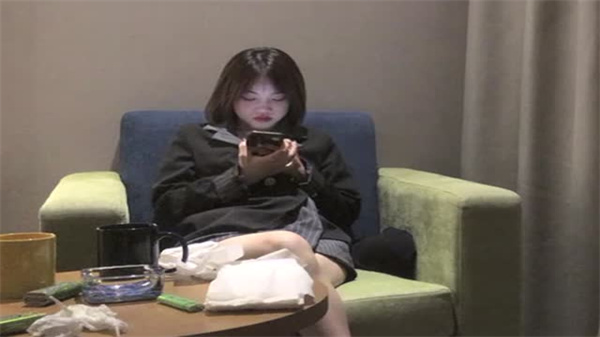 91約炮达人捕获00后短发极品萝莉，清纯女神主动献身诱惑 海报