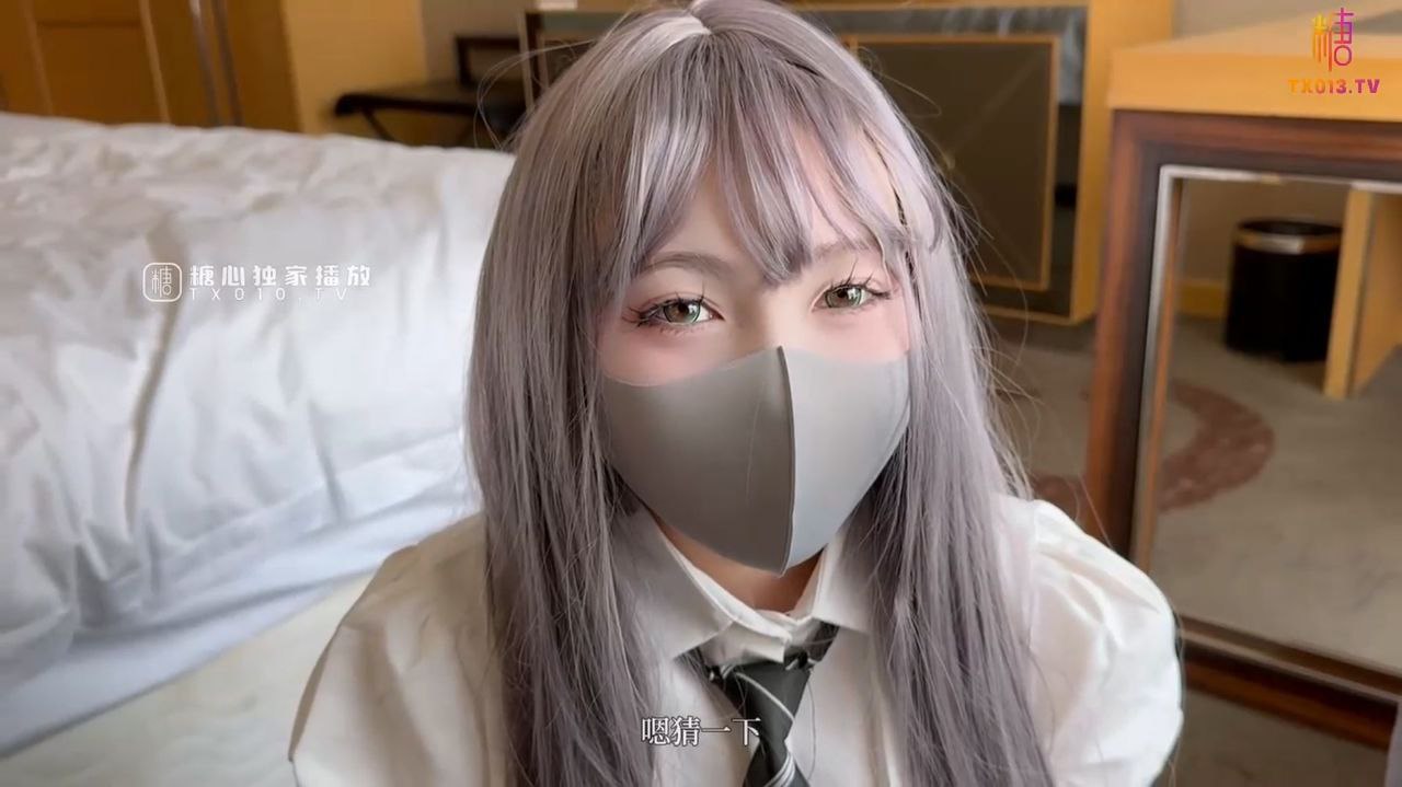 【极品反差校花】白虎嫩穴掰开玩弄 奶兔学生妹被调教成母狗 肛塞震动棒滴蜡惩罚 蜜液狂喷后入骑乘 海报