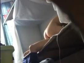 自恋狂宝妹痴迷自拍！疯狂揉捏巨乳对镜狂拍停不下来 海报