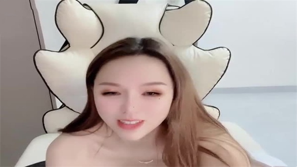极品御姐cissy_6687大尺度私密诱惑，性感御姐的销魂时刻撩到你腿软 海报
