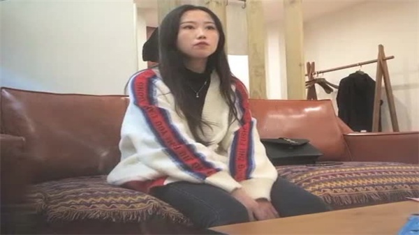 91沈先生巨根惊艳，纯情美女疯狂做爱沦陷 海报