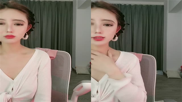 SSS级超极品主播，颜值逆天，诱惑无限 海报