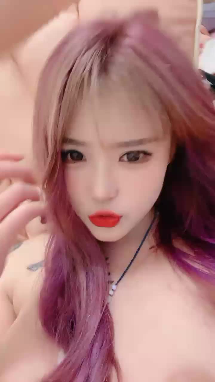 超火辣！百变女神小月48部付费私密直播流出 极品身材激情演绎VIP专属内容 海报