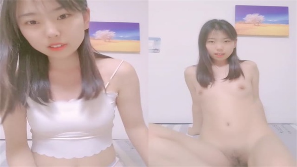 苗条贫乳肥臀妹浪叫淫语撩骚互动，特写掰穴扣逼玩道具自慰高潮 海报