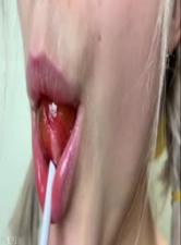 学校里的浪女孩 海报