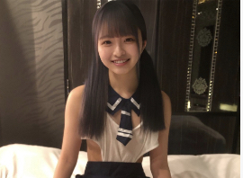 FC2-PPV-3258004 18岁！天才萌小妹 海报