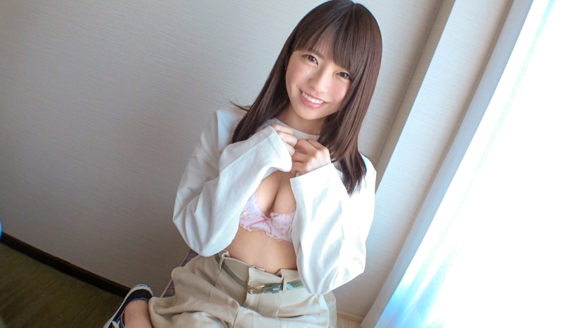 SIRO4104ネットでAV応募→AV体験撮影1193【初撮り】【激カワ18歳】【うぶ過ぎる大学1年生】恥ずかしさでカメラを凝視できないうぶな18歳の美少女。人生2人目の相手に..(乱伦). 海报