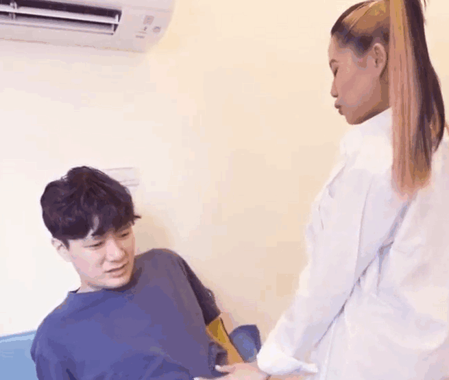【麻豆传媒】三姐妹逼我破处 海报